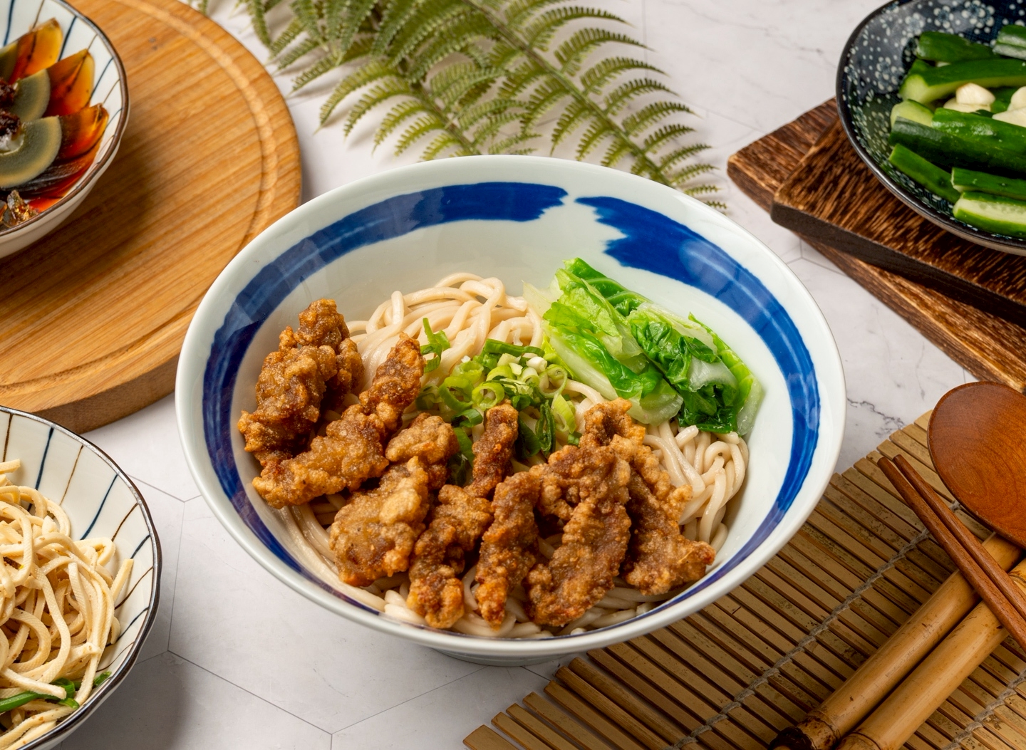五股美食 四川麻辣吃溜麵館 乾拌酥肉麵 Dry Crispy Pork Noodle